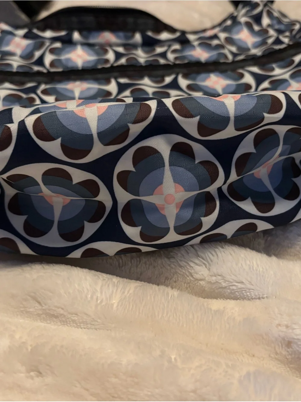 LESPORTSAC Geometric Print Hobo Bag in Navy and Cream